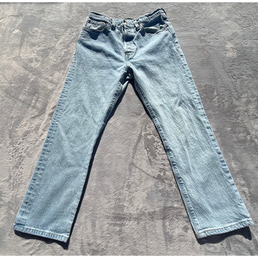Levis‎ 501 Original Fit Light Wash Straight Leg Button Fly Jeans 29x26
